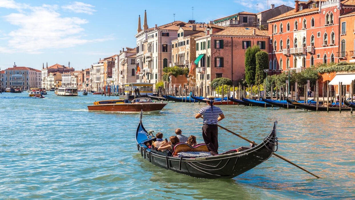 Chuyến đi bằng thuyền Gondola xuyên suốt lịch sử: Trải nghiệm Đường thủy  mang tính biểu tượng của Venice » Agoda: See The World For Less